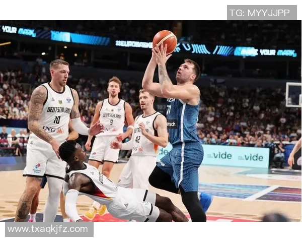 超级对决焦点之战东契奇登场引爆全场热议球迷关注度飙升